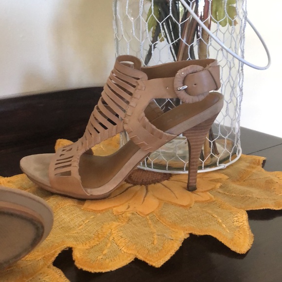 Nine West platform heels - Picture 2 of 5